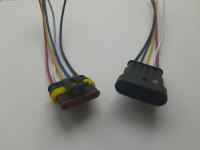 Колодка герметичная AMP гнездо+штырь 5 конт. с провод. S=0.75 L=120