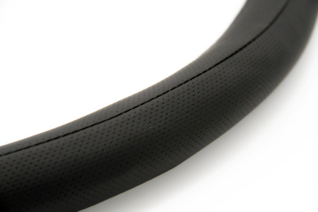 Оплётка на руль черая ПВХ размер L(39-41см)